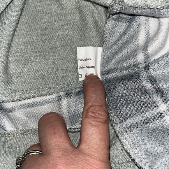 Dressfo top, size 8 beautiful black and white check - Picture 4 of 5